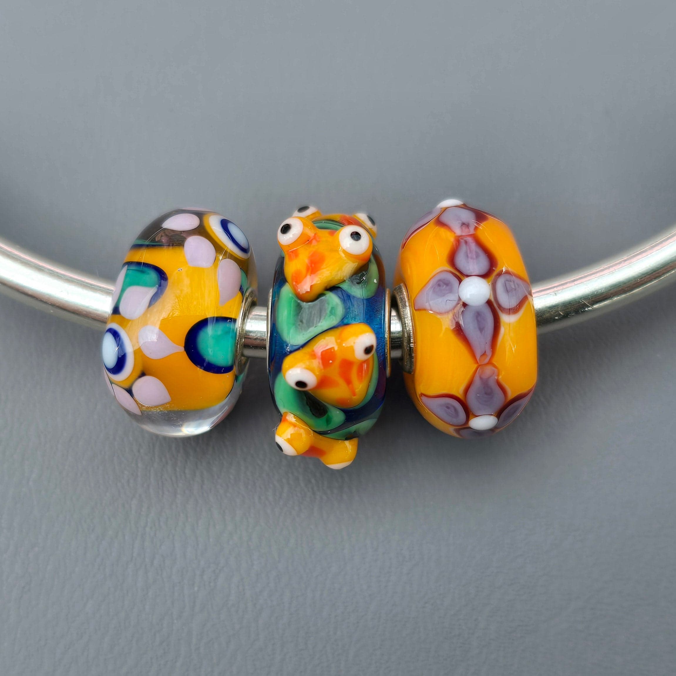 Swamp Singer Unique Trio