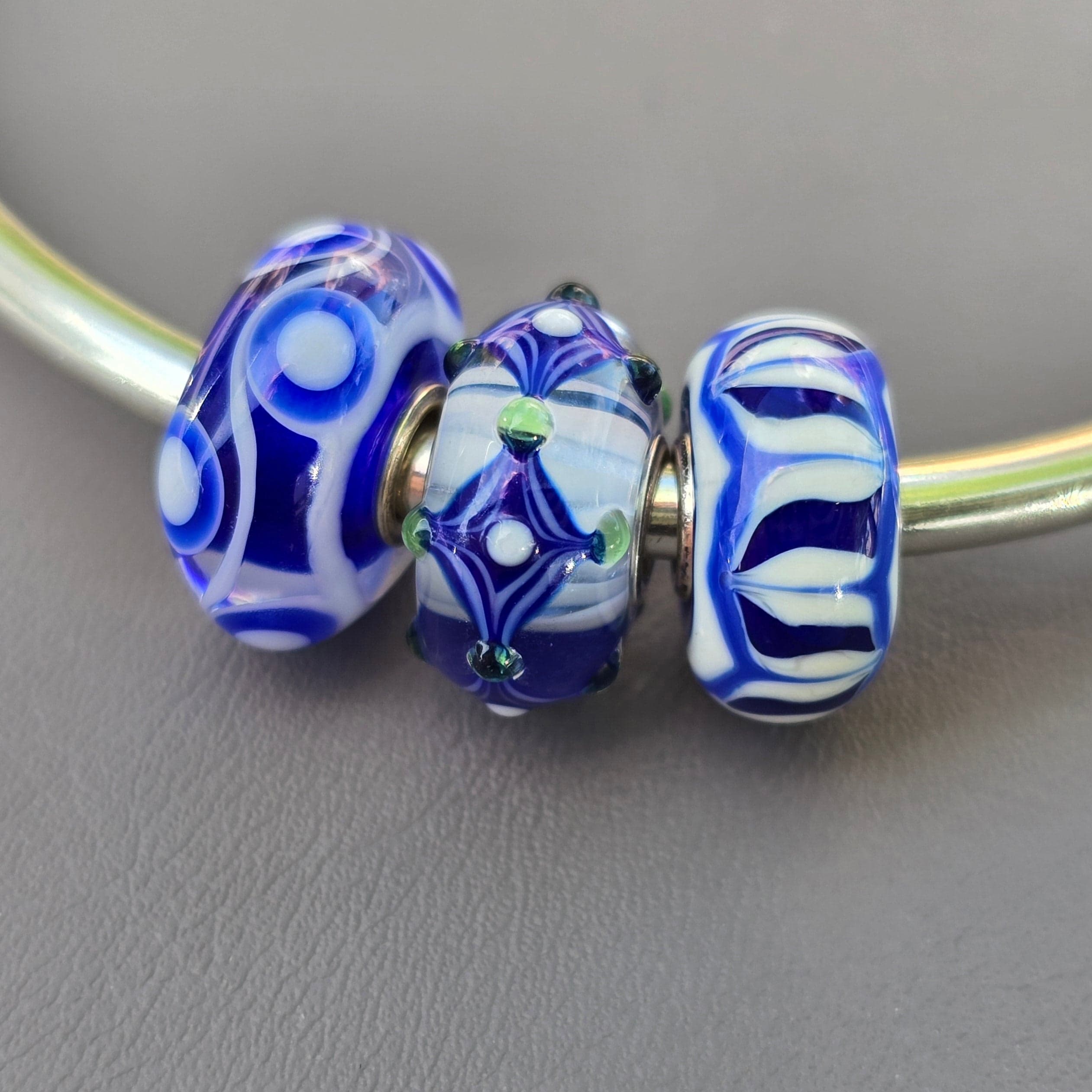 Splashing Water Unique Trio