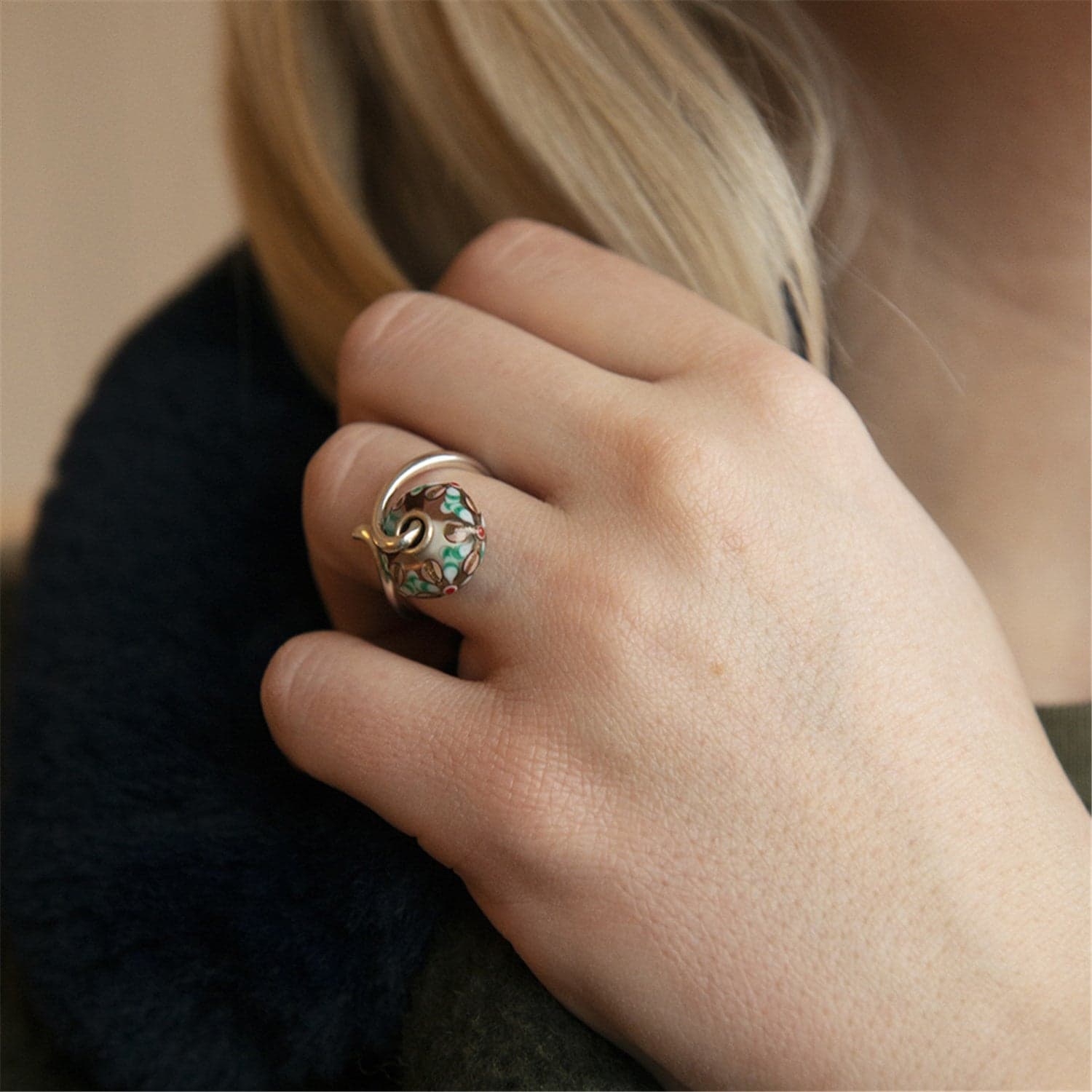 Elegant Fantasy Ring - 8 3/4 9