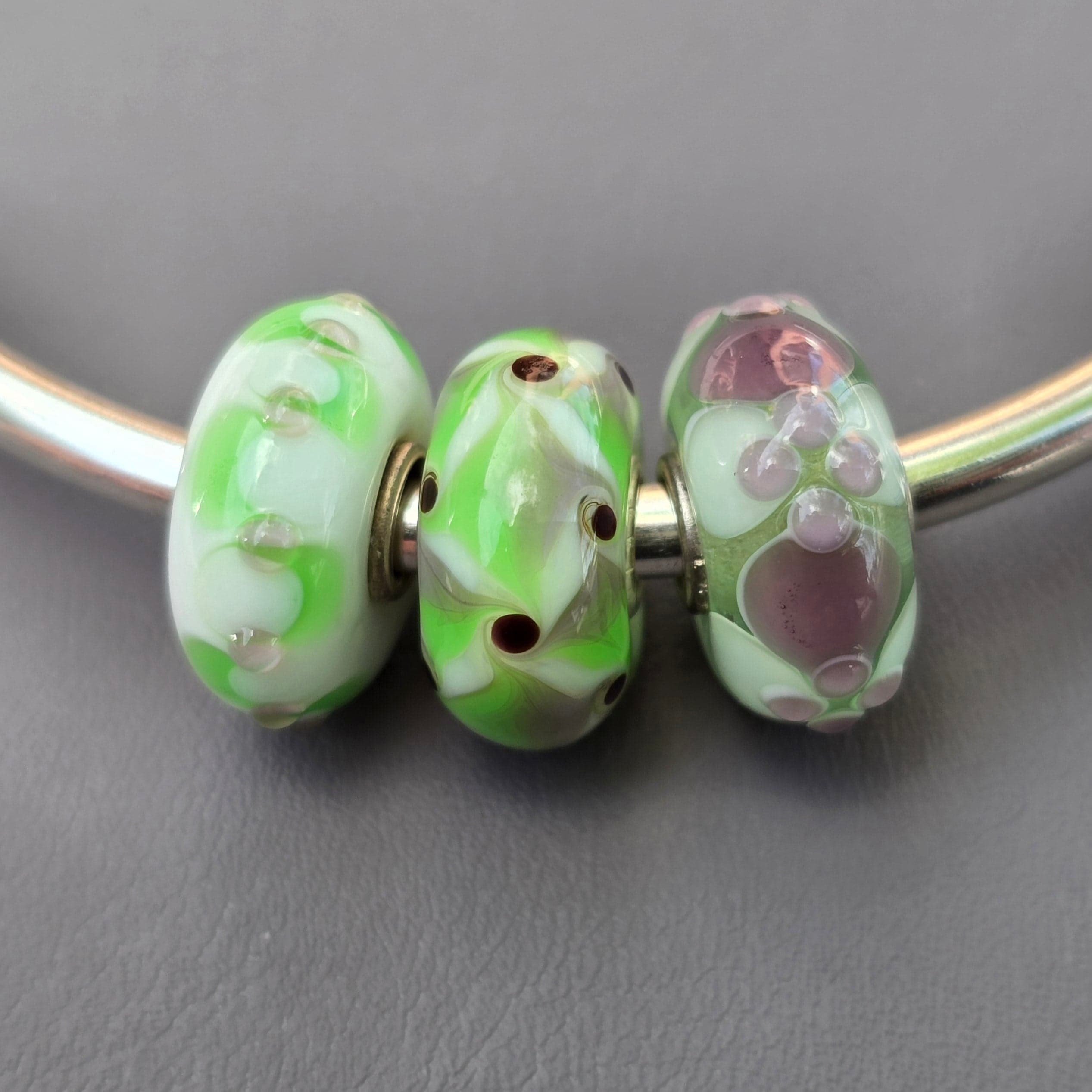 Giggles In Petals Unique Trio